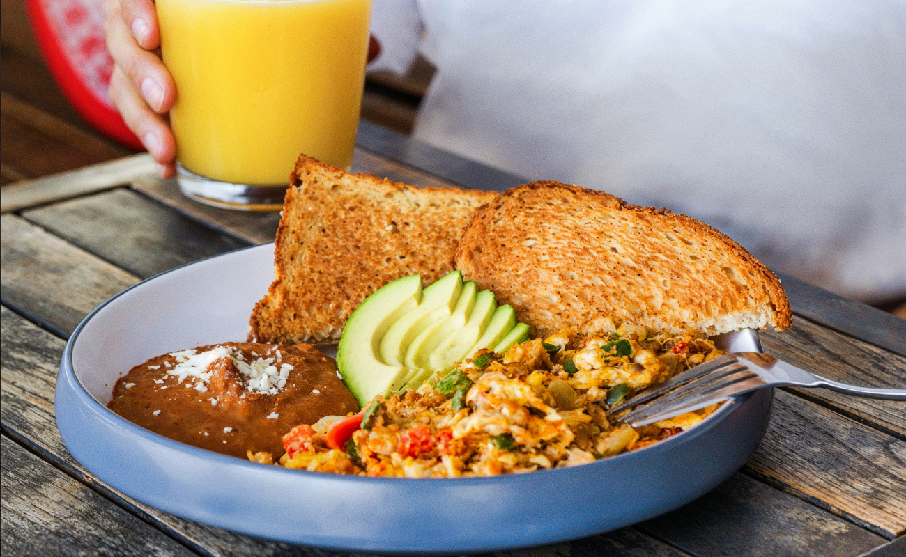 HUEVOS CON MACHACA